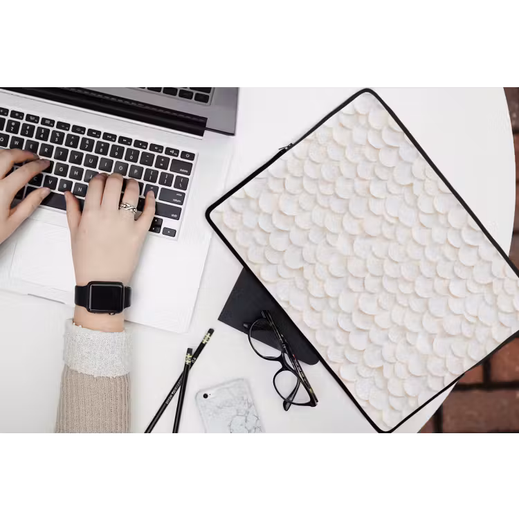 Laptophoes - Schubben - Wit - Elegant — 3