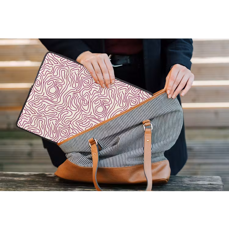 Laptophoes - Kronkelende lijn - Magenta - Crème — 4