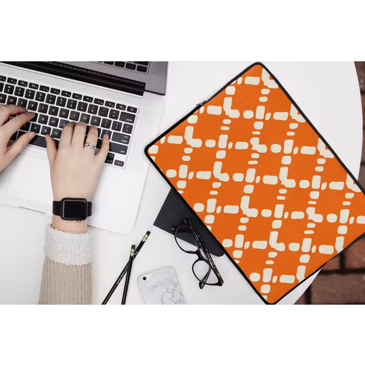 Laptophoes - Oranje - Ruitpatroon - Wit — 3
