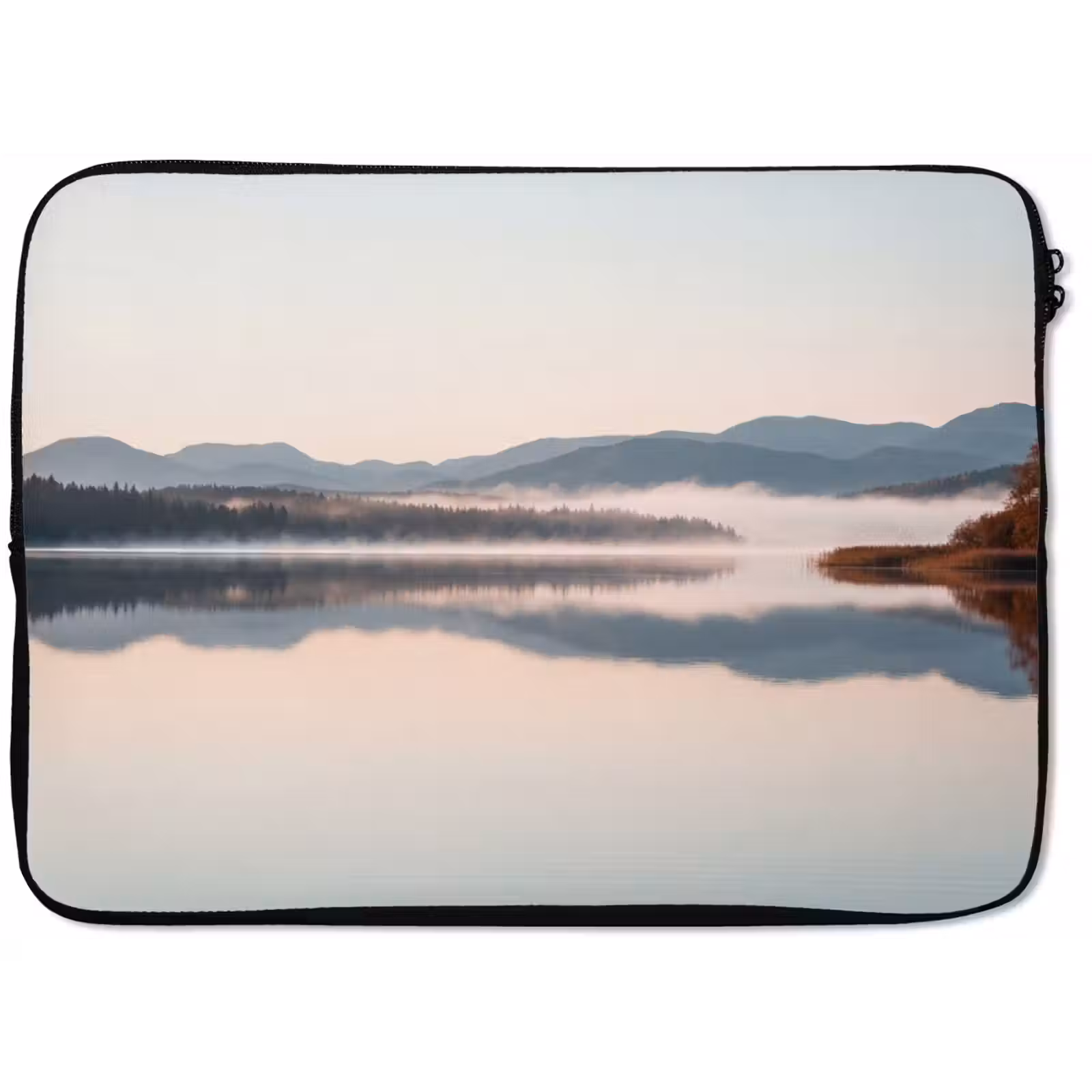 Laptophoes - Water - Bomen - Mistlaag — 1