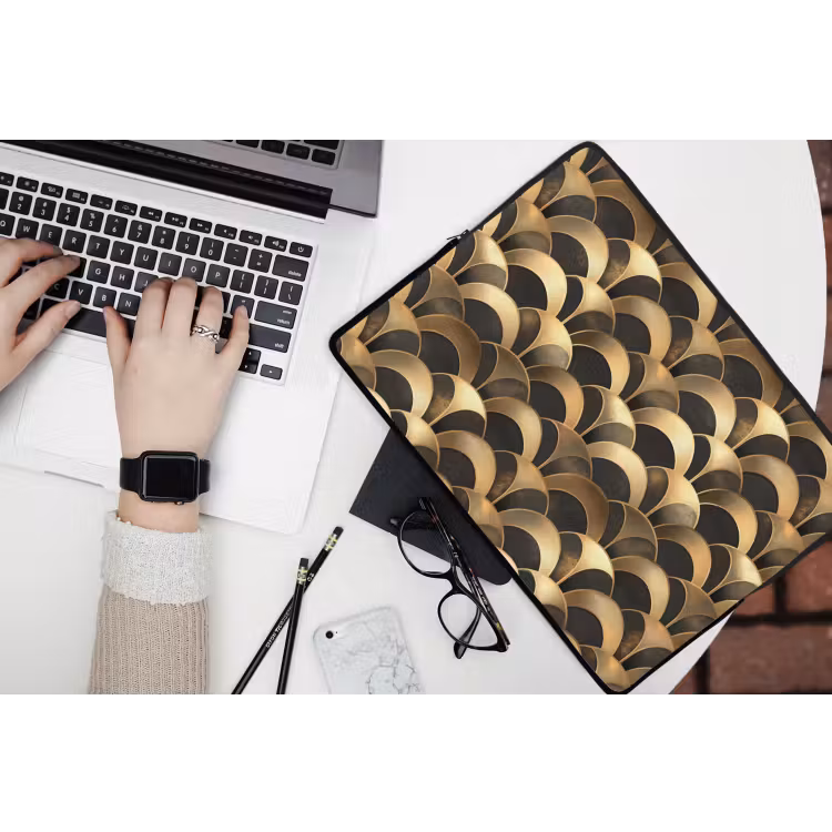 Laptophoes - Schubben - Structuur - Goud — 3