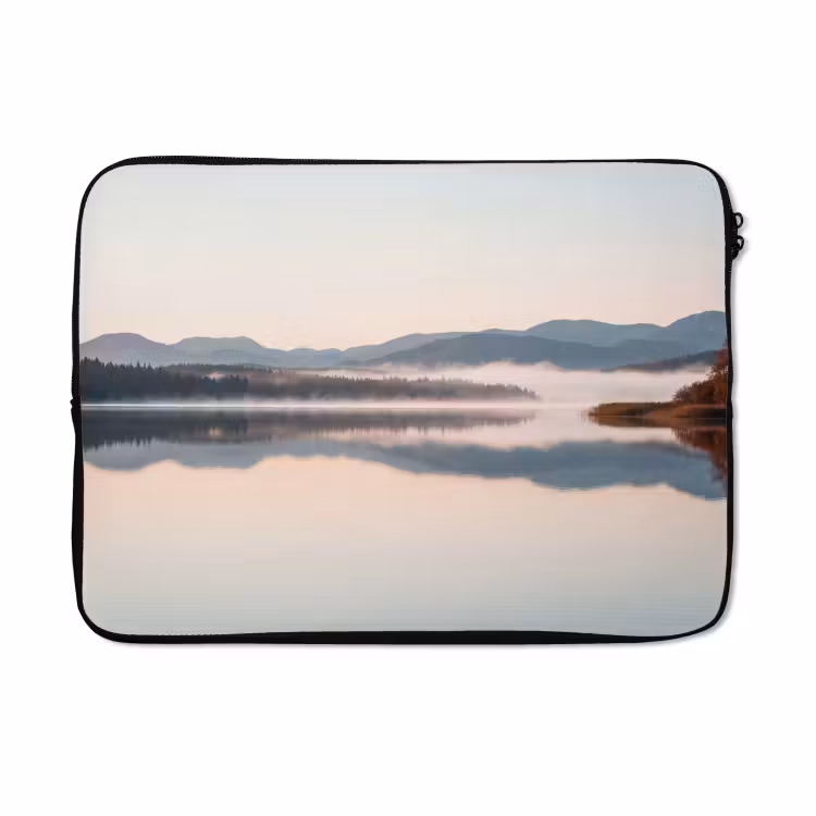 Laptophoes - Water - Bomen - Mistlaag — 5