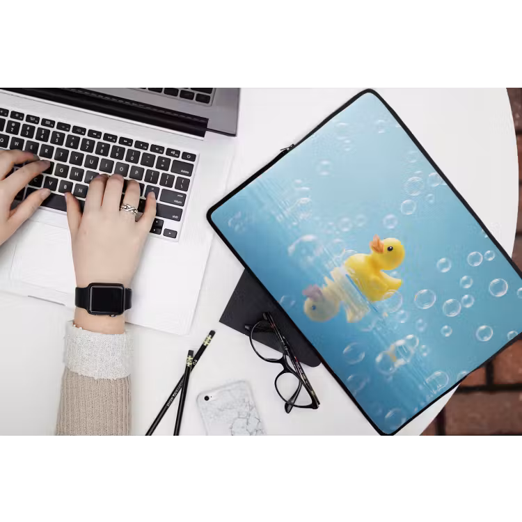 Laptophoes - Bubbels - Badeend - Geel — 3