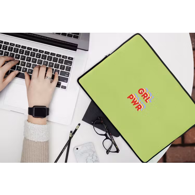 Laptophoes - Grl pwr - Groen - Rood - 3D — 3