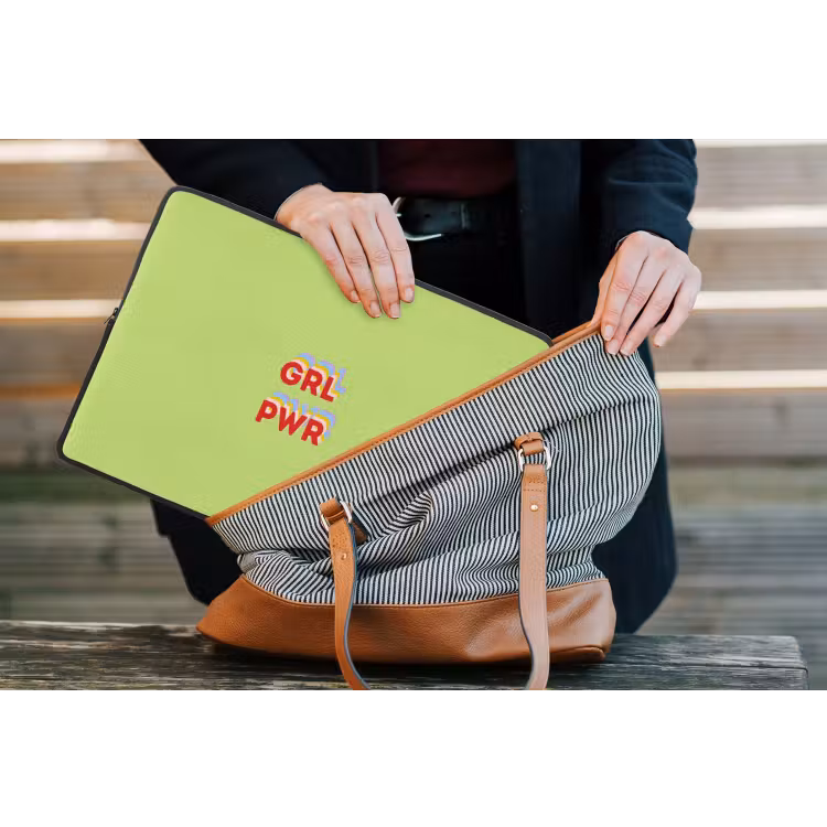 Laptophoes - Grl pwr - Groen - Rood - 3D — 4