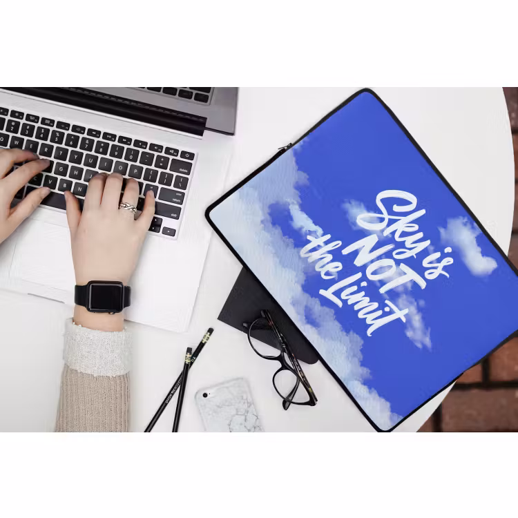 Laptophoes - Sky is not the limit - Blauwe lucht - Wolken — 3