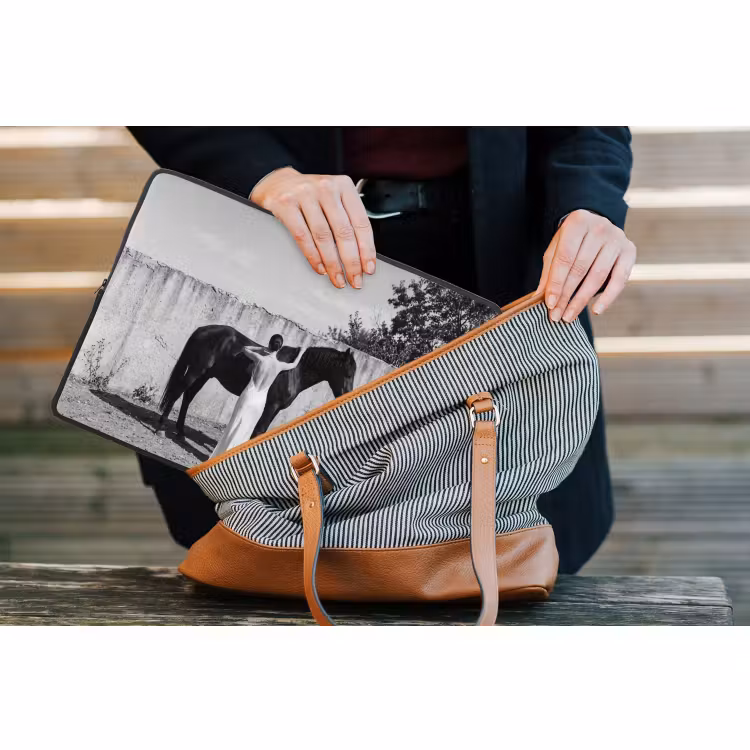 Laptophoes - Vrouw - Paard - Artistiek — 4