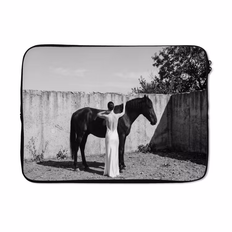 Laptophoes - Vrouw - Paard - Artistiek — 5