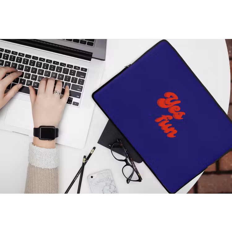 Laptophoes - Blauw - Rood - Yes fun - 3D — 3