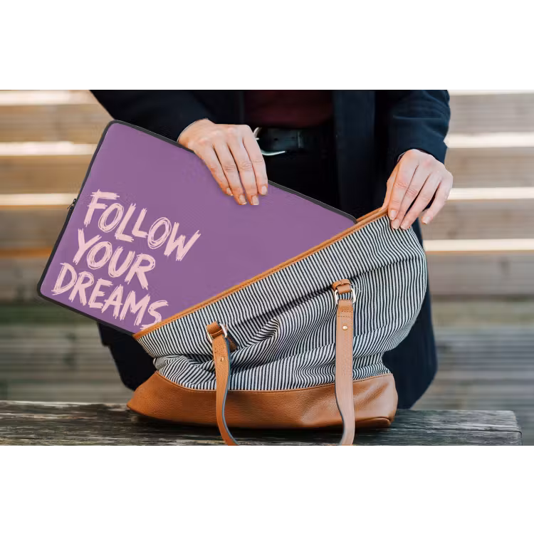 Laptophoes - Follow your dreams - Paars - Penseeltextuur — 4