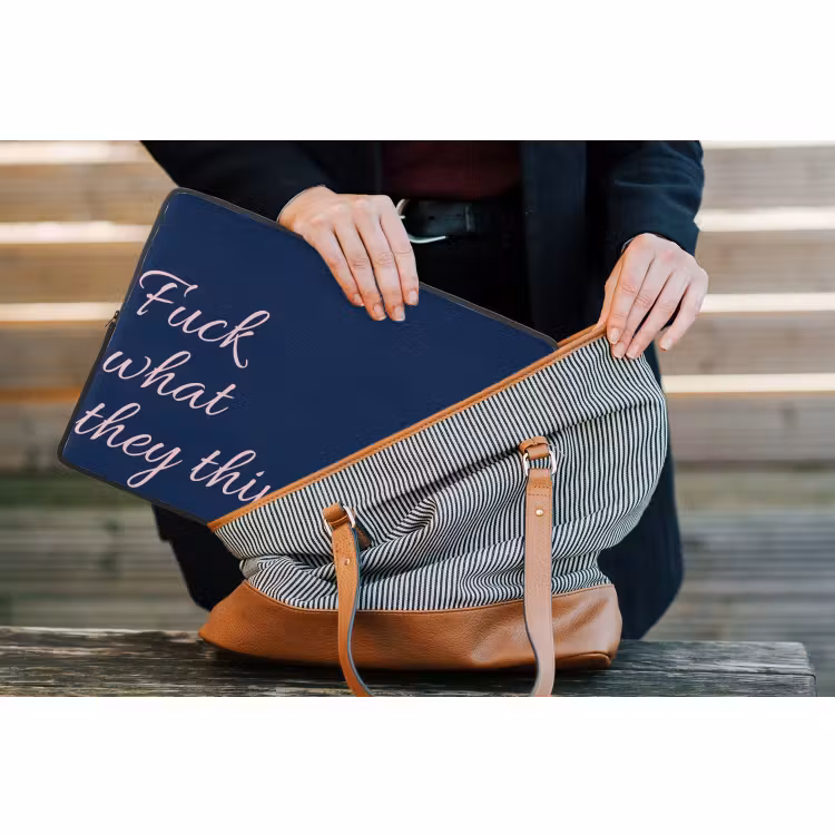 Laptophoes - Fuck what they think - Blauw - Cursief — 4