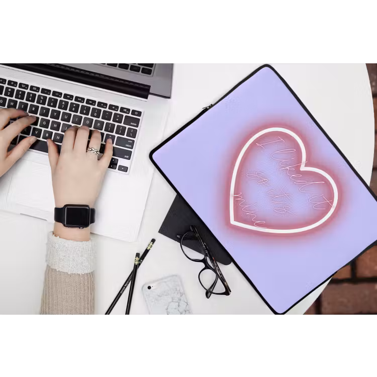 Laptophoes - I liked it so it's mine - Neon hart - Paars — 3
