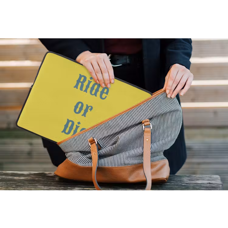 Laptophoes - Ride or die - Geel - Blauw — 4