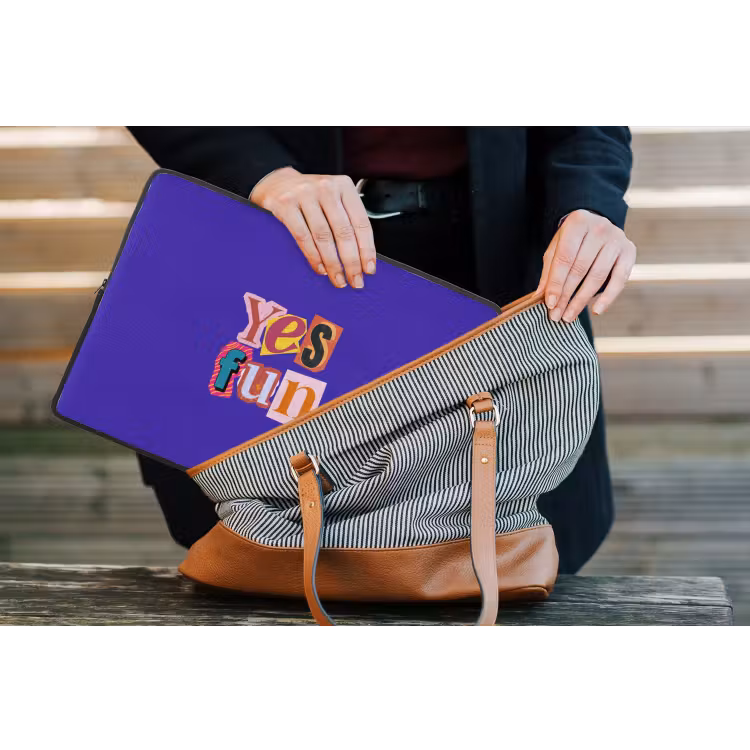 Laptophoes - Yes fun - Kleurrijk - Collage-stijl — 4
