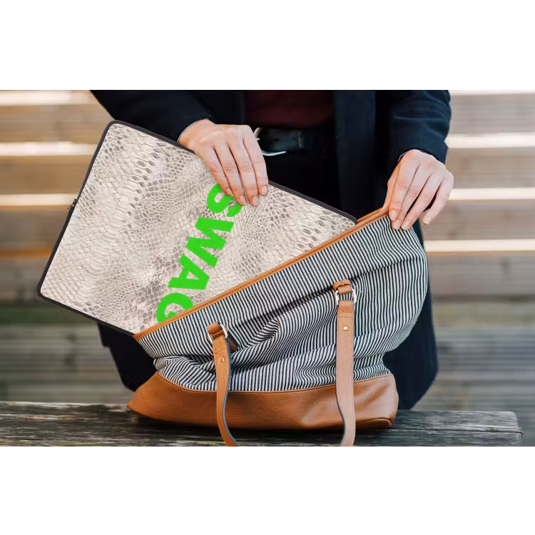 Laptophoes - Slangenprint - SWAG - Neon - Groen — 4