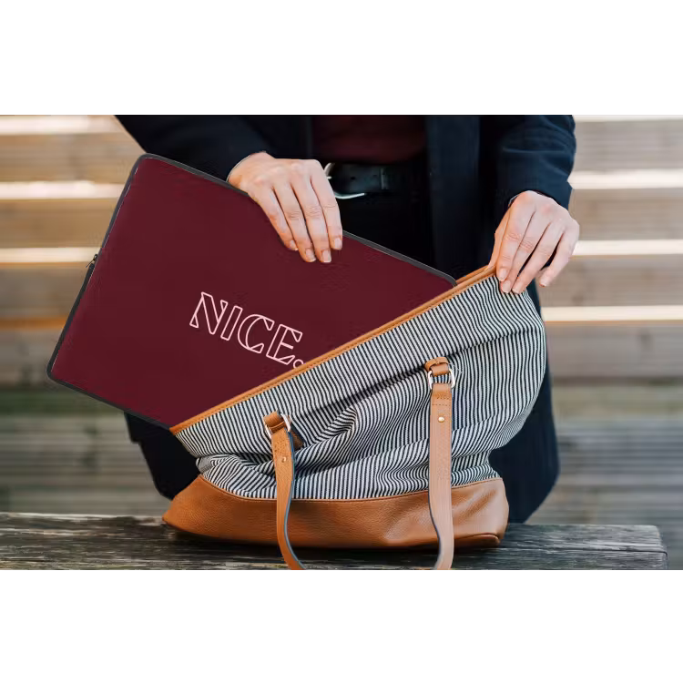 Laptophoes - Bordeaux - Nice - minimalistisch — 4
