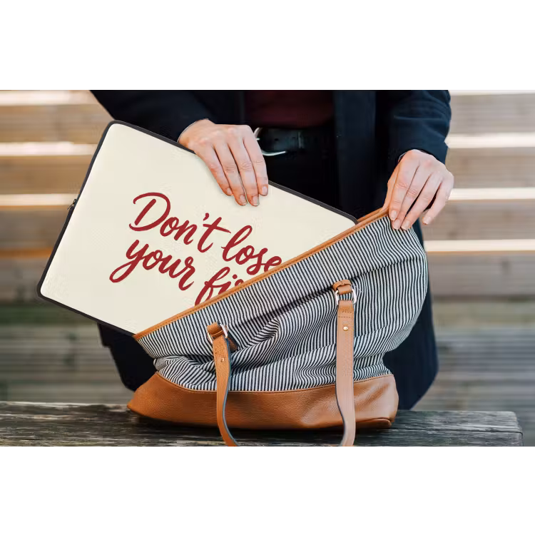 Laptophoes - Don't lose your fire - Rood - Wit - Minimalistisch — 4