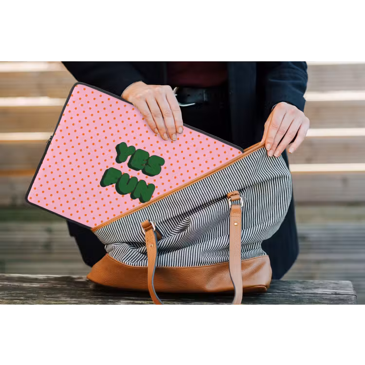Laptophoes - Yes fun - Groen - Roze - Stippen — 4