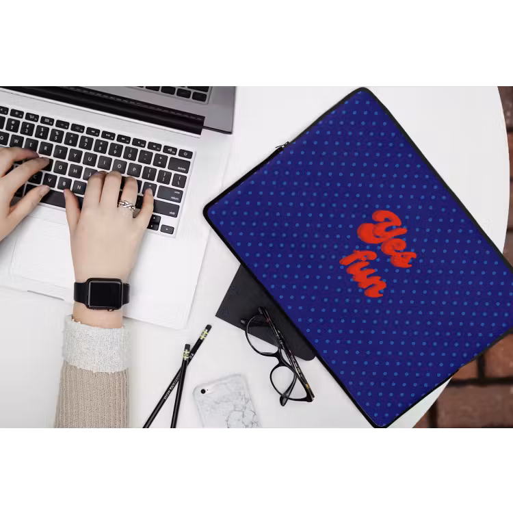Laptophoes - Yes fun - Rood - Blauw - Stippen — 3