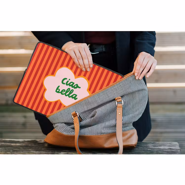 Laptophoes - Ciao bella - Tekstwolk - Strepen - Oranje — 4