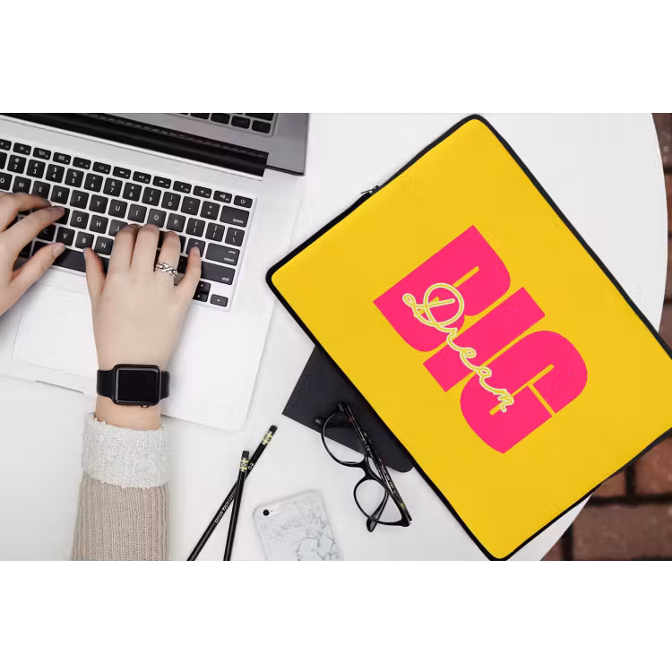 Laptophoes - Dream big - Geel - Roze — 3