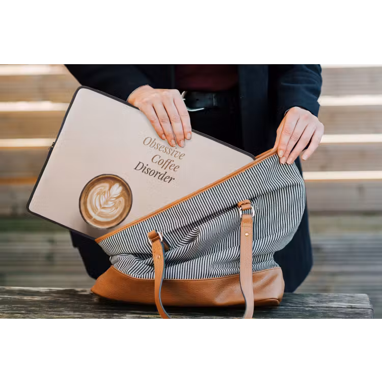 Laptophoes - Koffie - Obessive Coffee Disorder - Beige — 4