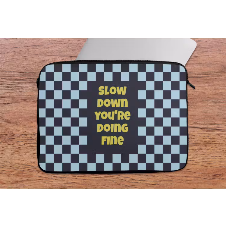 Laptophoes - Patroon - Geblok - Blauw - Slow down you're doing fine — 2