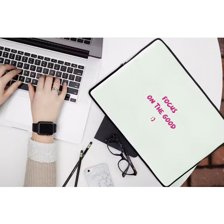 Laptophoes - Focus - Beige - Roze - Smiley — 3