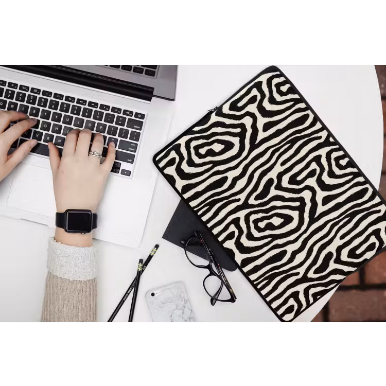 Laptophoes - Zebra - Zwart - Abstract — 3