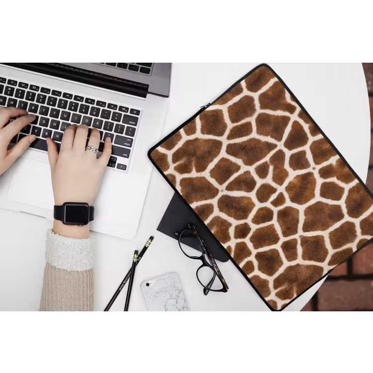 Laptophoes - Giraf - Vacht - Klassiek - Bruin — 3