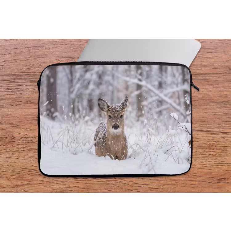 Laptophoes - Hert - Sneeuw - Bos - Dieren - Vertederend — 2