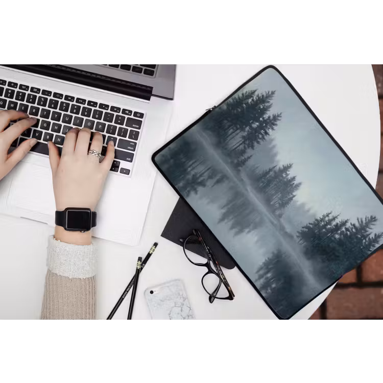 Laptophoes - Bos - Meer - Mist - Natuur - Grijs — 3