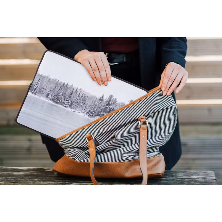 Laptophoes - Meer - Dennen - IJs - Winter - Rustgevend — 4