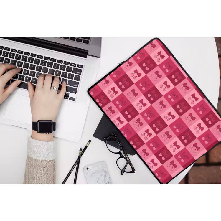 Laptophoes - Kersen - Strikjes - Speels - Roze - Bordeaux — 3
