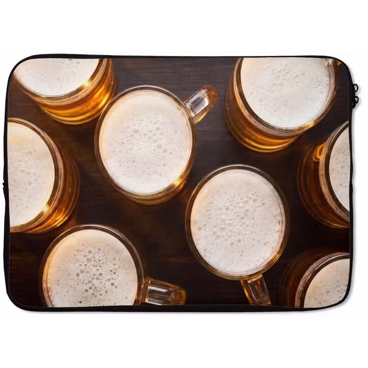 Laptophoes - Bier - Glazen - Schuim - Hout - Drank — 1