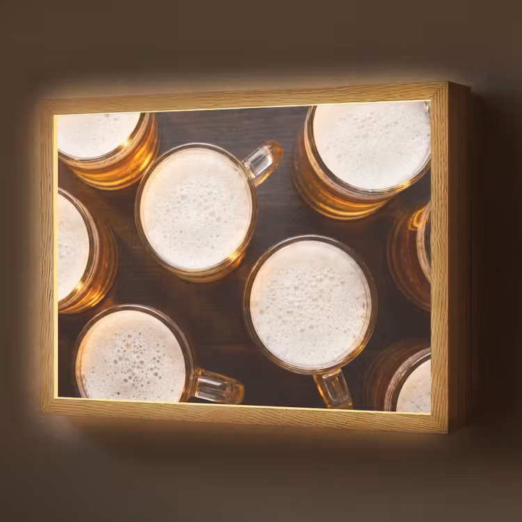 Lightbox - Wandlamp - Bier - Glazen - Schuim - Hout - Drank — 1