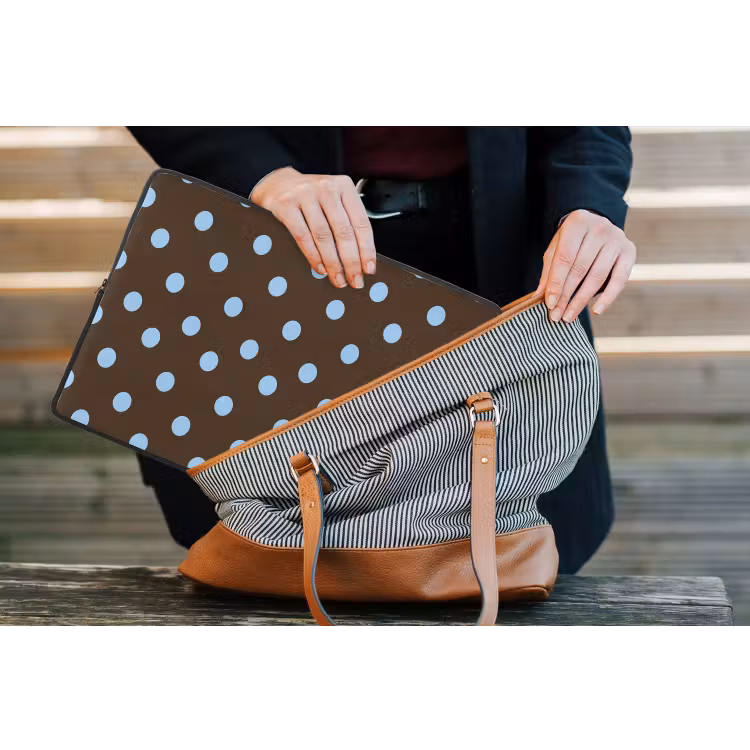Laptophoes - Klassiek - Stippen - Bruin — 4