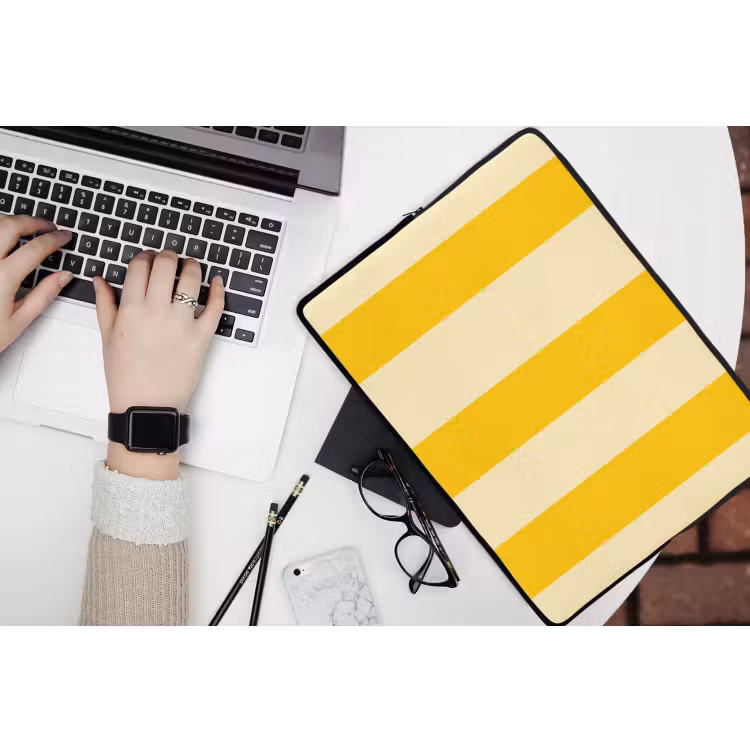 Laptophoes - Strepen - Klassiek - Geel — 3