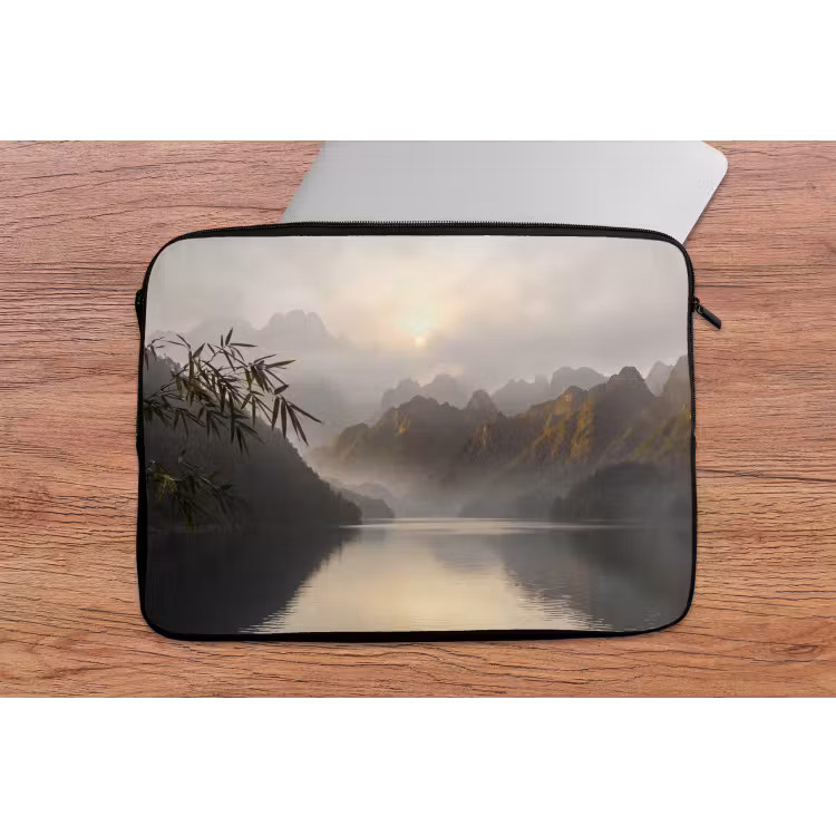 Laptophoes - Bergen - Water - Mist - Natuur - Landschap — 2