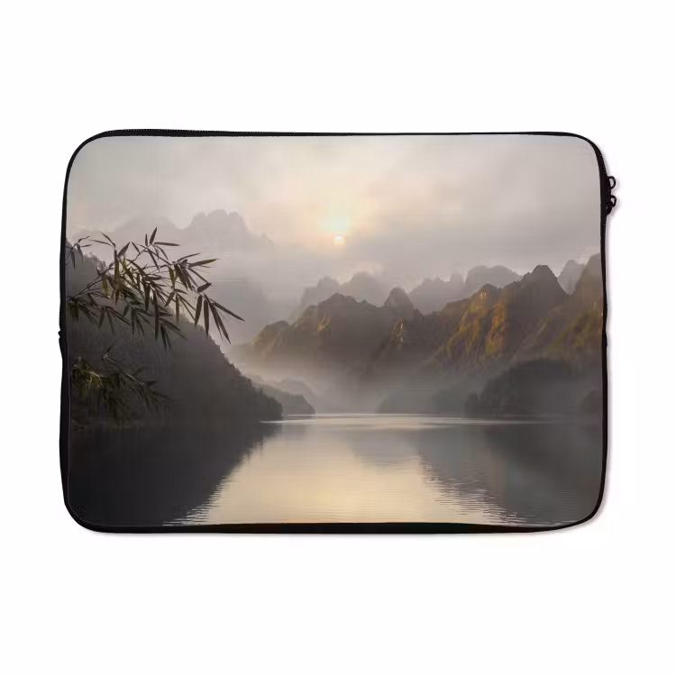 Laptophoes - Bergen - Water - Mist - Natuur - Landschap — 5