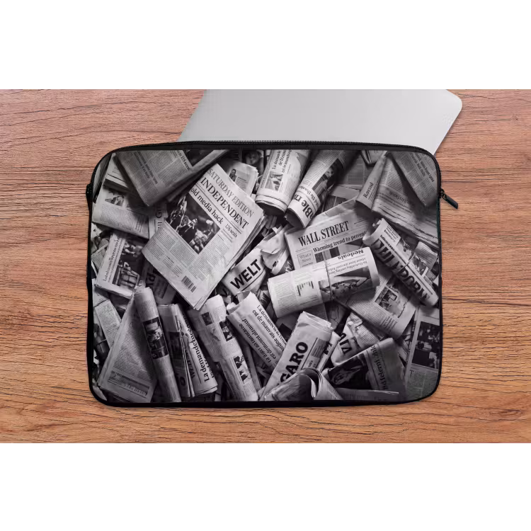 Laptophoes - Krant - Stapel - Nieuws - Zwart-wit — 2