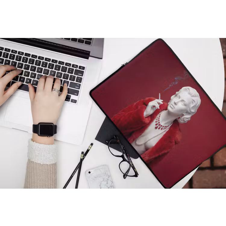 Laptophoes - Vrouw - Bontjas - Mode - Klassiek - Rood — 3