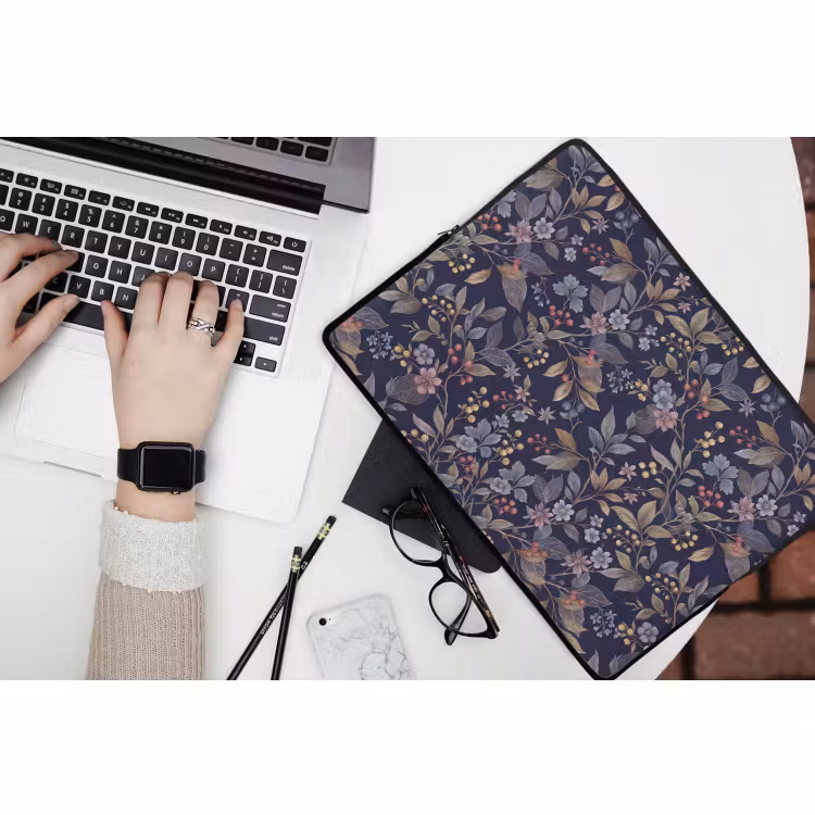 Laptophoes - Bloemen - Bladeren - Patroon - Botanisch - Donkerblauw — 3
