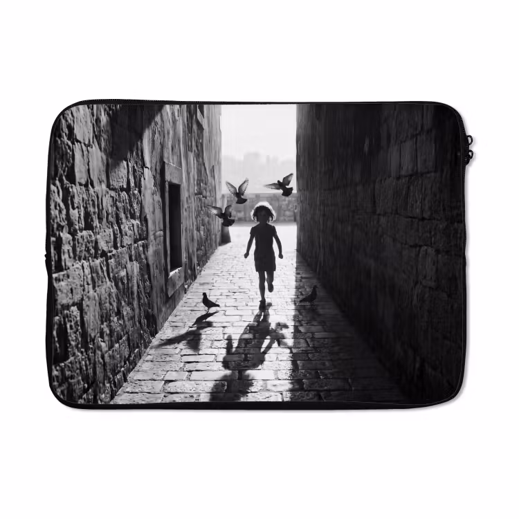 Laptophoes - Kind - Vogel - Straat - Zwart-wit - Spelen — 5