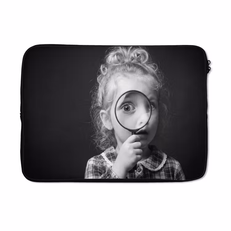Laptophoes - Kind - Vergrootglas - Portret - Zwart-wit — 5