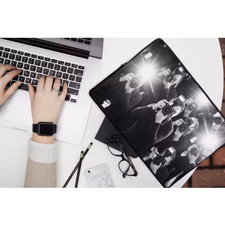 Laptophoes - Mensen - Camera - Flitslicht - Zwart-wit - Media — 3