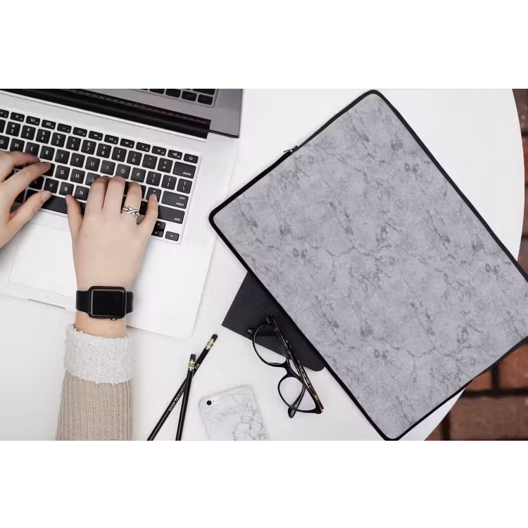 Laptophoes - Marmerplaat - Patroon - Grijs — 3