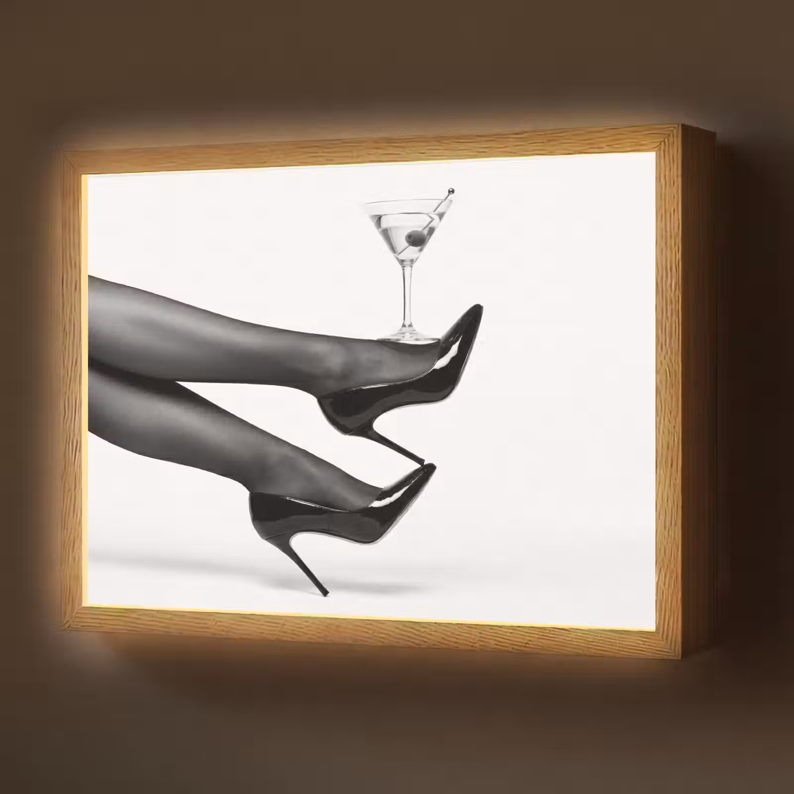 Lightbox - Wandlamp - Benen - Hakken - Glas - Zwart - Wit - Speels — 1
