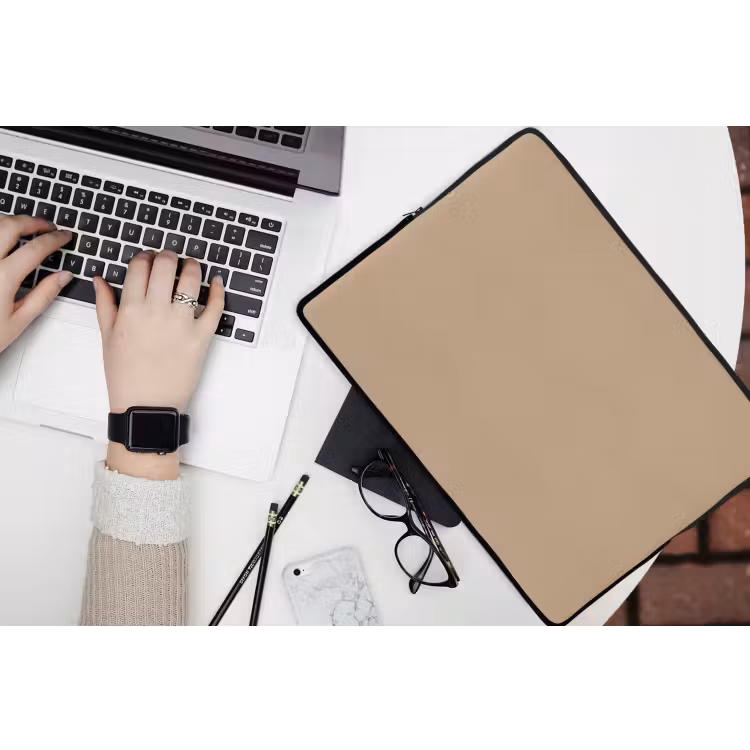 Laptophoes - Soft - Taupe - Bruin — 3