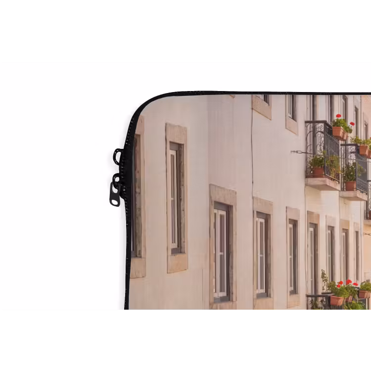 Laptophoes - Tram - Straat - Stad - Architectuur - Geel — 6